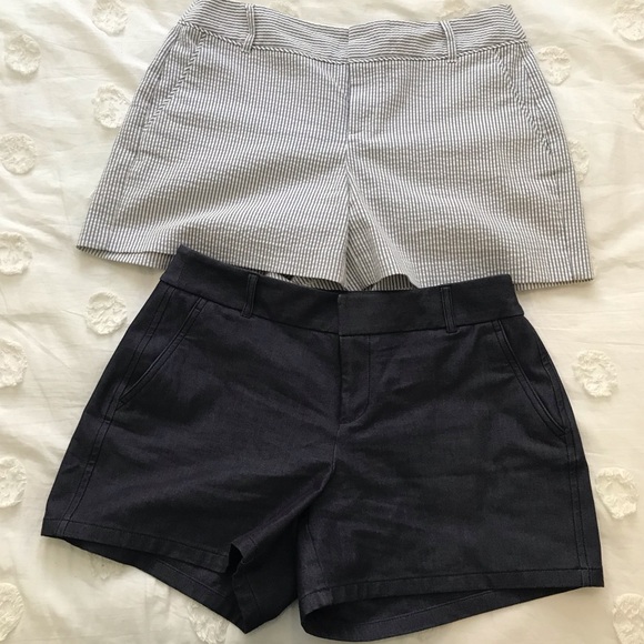 Elle Casual / Dress Shorts Pair Size 4 - Picture 1 of 5